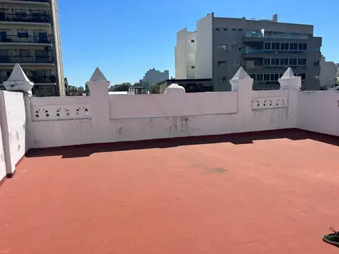 Depto Tipo Casa 7 ambientes con 2 baños