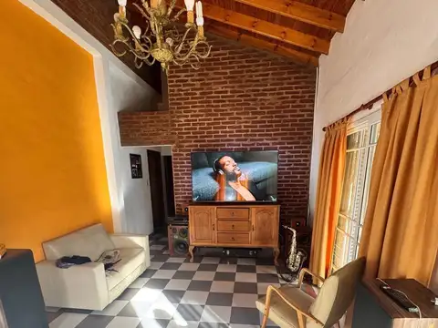 Casa 3 Dorm. 2 Baños – B° Vinelli – Lobos
