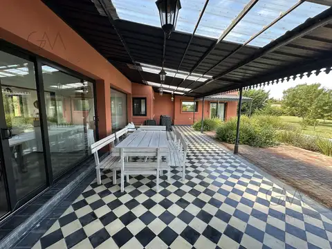 Casa en Alquiler de 3 dormitorios
