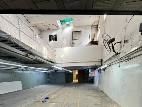Galpon en Venta 45  mts Fondo