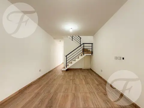 Casa en Venta en Castelar Sur, USD 90.000