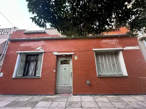 VENTA • MATADEROS • BARRIO NAON•  CASA • 3 AMBIENTES •TERRAZA