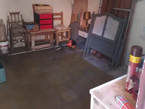 Casa 4 ambientes con 1 baño