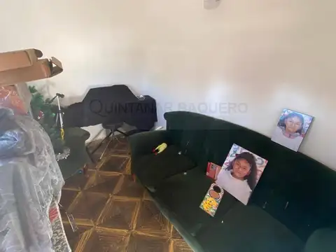Venta de departamento tipo casa de 3 ambientes con local