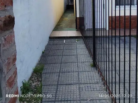 Casa 12 ambientes con 4 baños