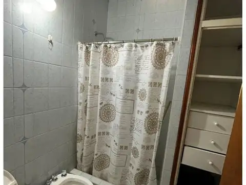 Depto Tipo Casa en Alquiler en Caseros, $ 590.000