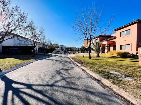 Terreno en Venta de 830,0 m2