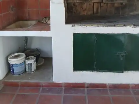 Casa en Alquiler con 2 cocheras