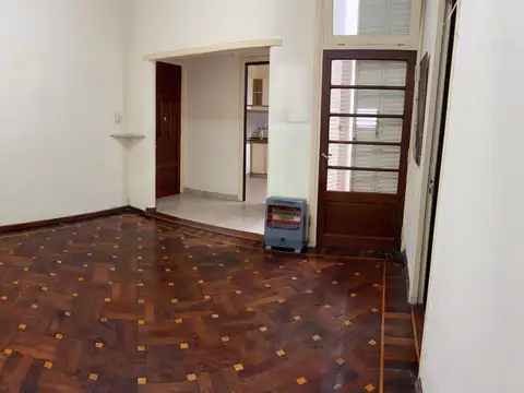 Depto Tipo Casa en Venta 70 años