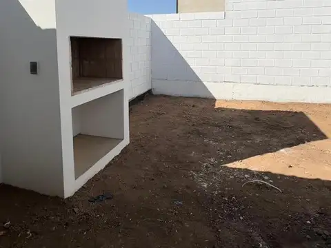 Casa en Alquiler con 1 cochera