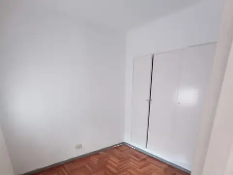 Departamento en Alquiler en Monte Castro, $ 900.000