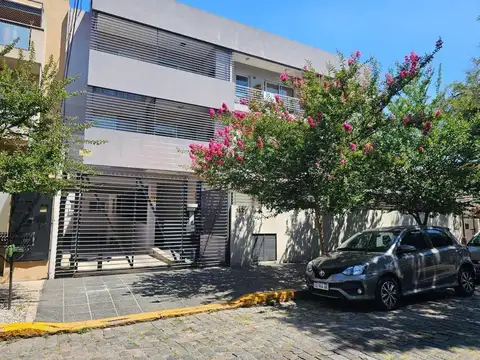 VENTA COCHERA CUBIERTA 1ER SUBSUELO U.18 SAN ISIDRO