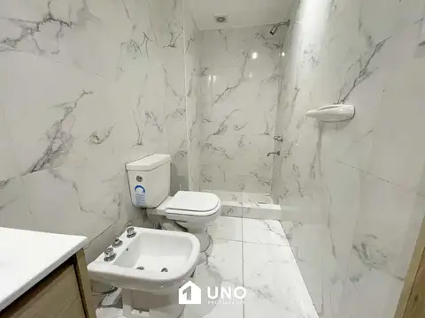 1º de Mayo 1115 - Dpto Monoambiente.