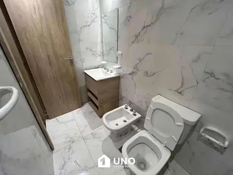 1º de Mayo 1115 - Dpto Monoambiente.