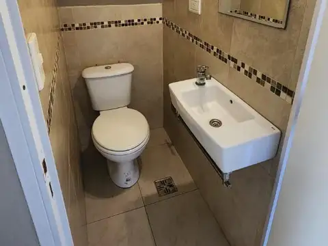 Casa 4 ambientes con 1 baño