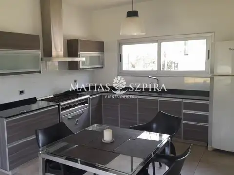 Casa en Alquiler de 4 dormitorios