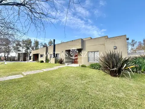 Casa 5 ambientes con 3 baños