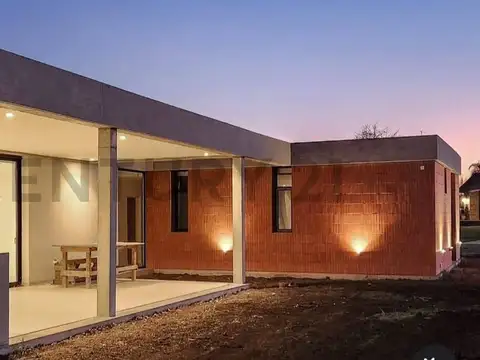 Casa en Venta en La Elina, USD 260.000