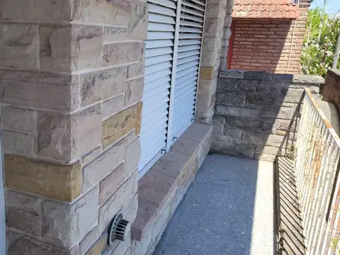 Depto Tipo Casa en Venta con 1 cocheras