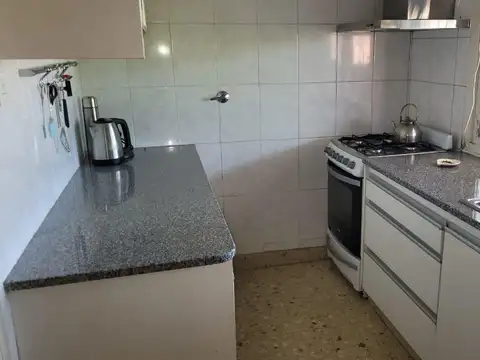 Depto Tipo Casa 5 ambientes con 2 baños