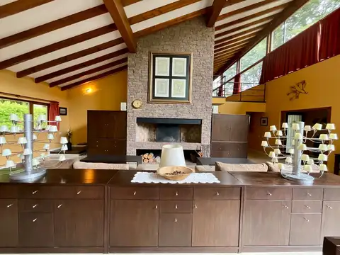 Casa 5 ambientes con 2 baños