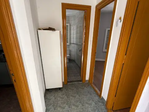 USO COMERCIAL, 1° X ESCALERA, PISO ÚNICO AL FRENTE - SIN EXPENSAS - PH 3 AMB C/ TERRAZA Y PATIO
