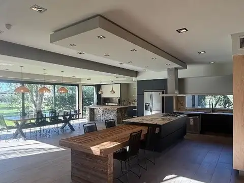 Casa en Venta de 5 dormitorios