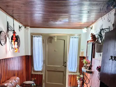 venta de casa en zona centrica de Carmen de Areco