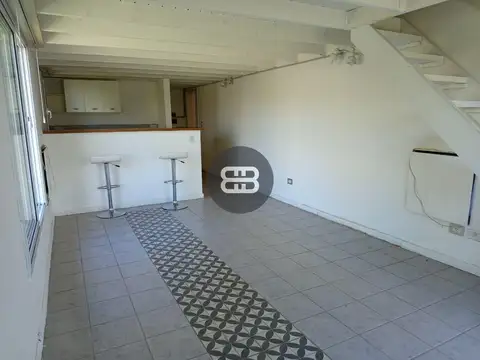 Depto Tipo Casa en Alquiler de 2 ambientes