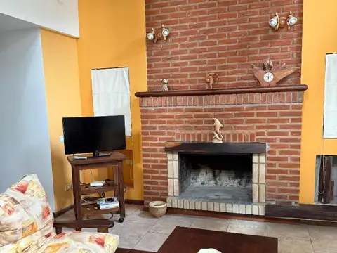 Casa en Venta con 6 cocheras
