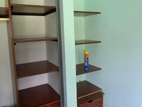 Depto Tipo Casa en Alquiler con 1 cocheras