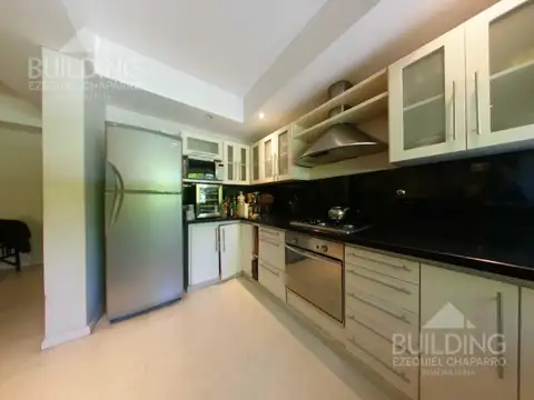 Casa 11 ambientes con 3 baños