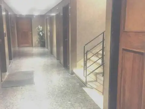 Oficina en Alquiler con 1 cochera