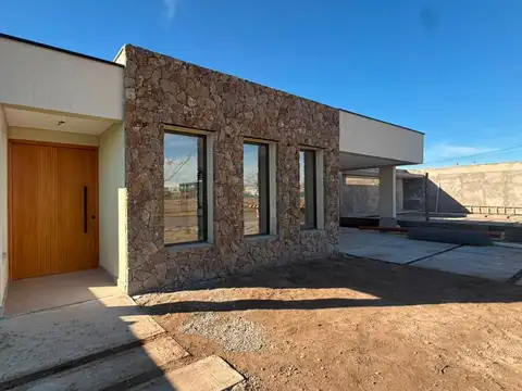 Casa en Barrio Privado Lujan de Cuyo