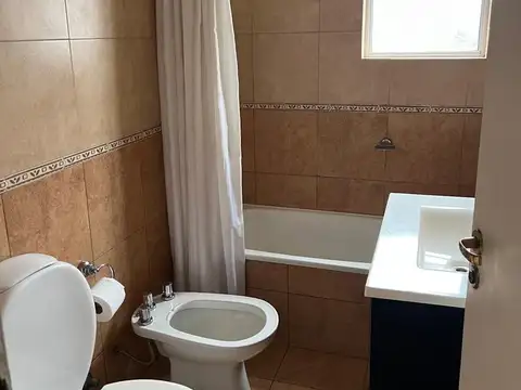 Depto Tipo Casa en Alquiler de 2 dormitorios