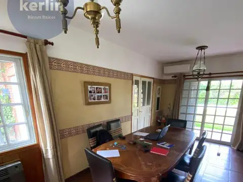 Casa 5 ambientes con 3 baños