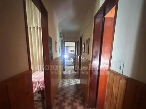 Casa 5 ambientes con 1 baño