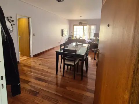 Departamento 4 ambientes con 3 baños