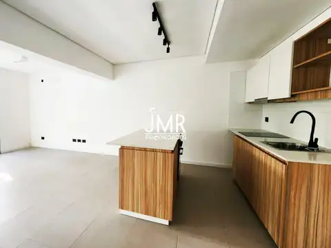 Dúplex con jardín en Benavídez | excelente luz