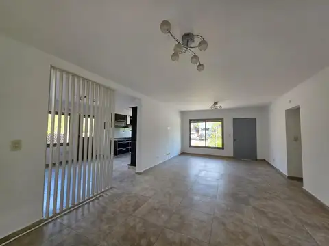 Casa 5 ambientes con terraza Barrancas de Santa María