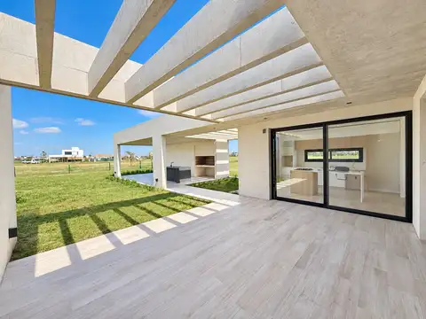 Casa en venta de 3 dormitorios en Vida Club de Campo, Funes
