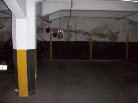 Cochera | IRIGOYEN, BERNARDO DE al 300