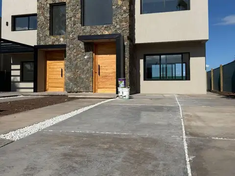 Venta Dúplex Barrio Privado Ciro de Vieytes, Maipú