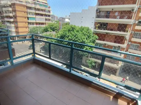 MONOAMBIENTE FTE C/BALCON