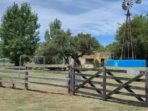 Casa 2 ambientes con 1 baño