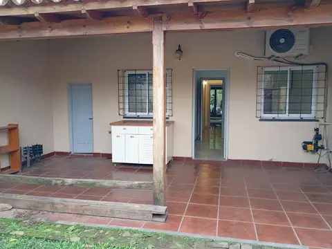 Casa 3 ambientes con 2 baños