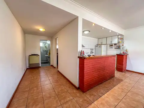 Casa 3 amb. con garage y parque. Ap. Crédito- Bestoso y Nápoles