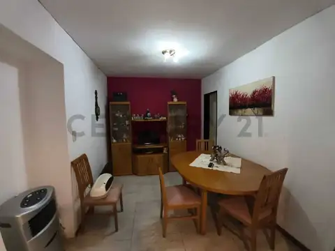 Depto Tipo Casa en Venta 49 años