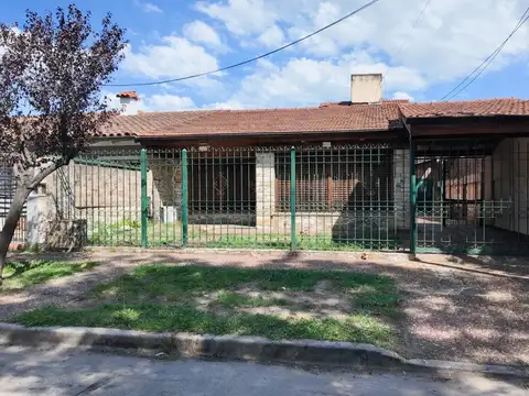 casa 3 amb en venta en barrio parque calchaqui