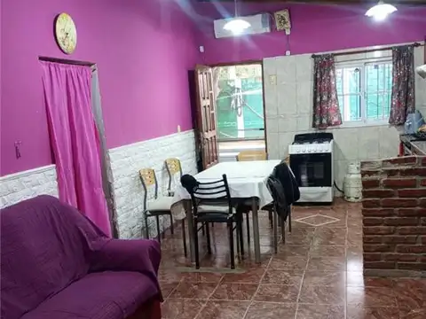 Casa en Venta con 2 cocheras